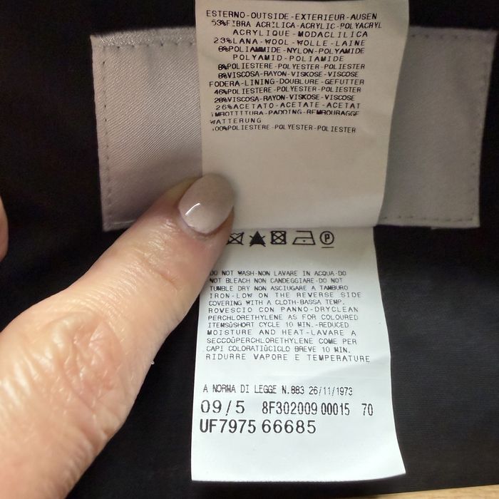 Дамско яке GF Ferre