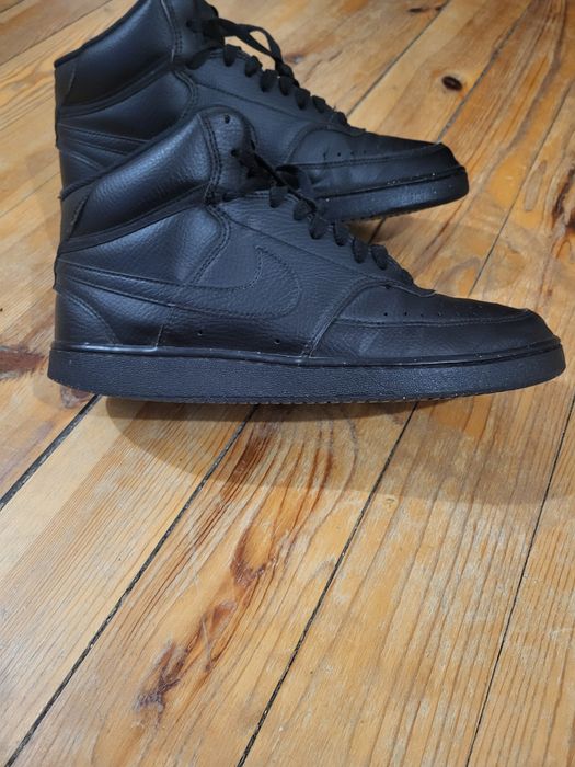 NIKE courd vision mid