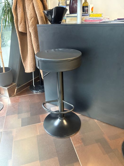 Бар стол в отлично състояние