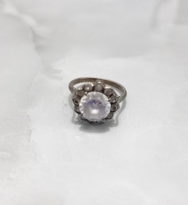 Продаётся кольцо серебро