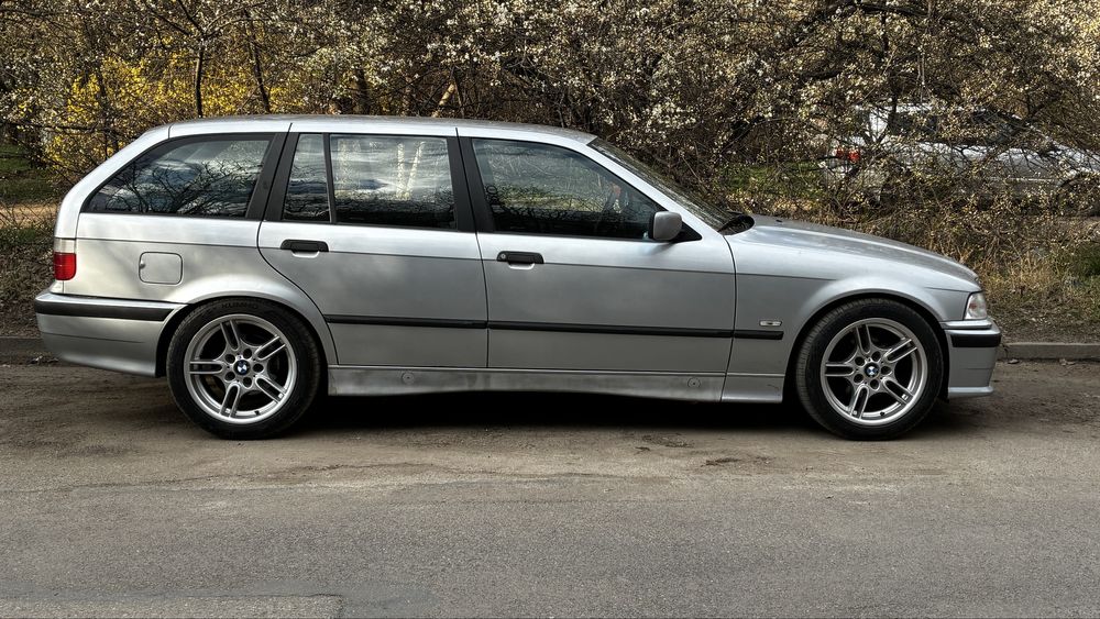 BMW E36 touring 318i