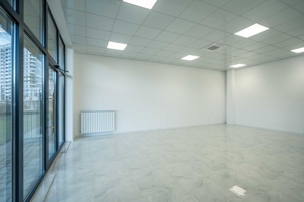 Магазин Дружба 2 на входа на МЕТРОТО- ЛУКС