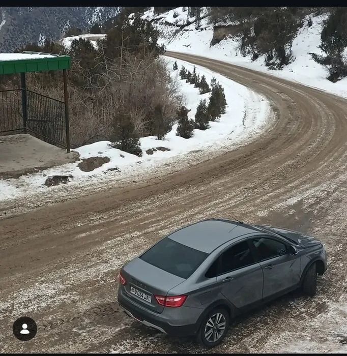 Мошин сотилади Lada Vesta Cross 1.8