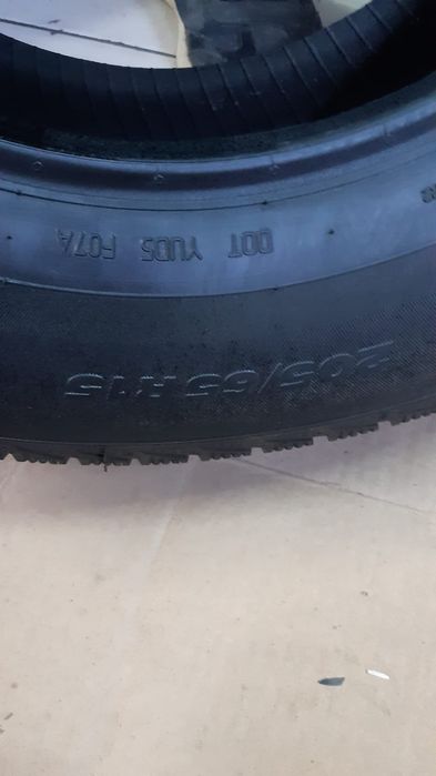 Продается зимние шины Viatti