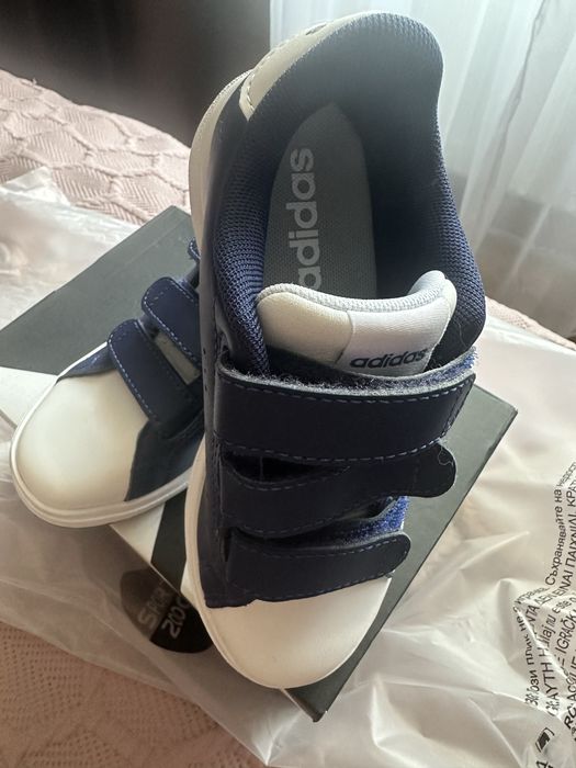 Маратонки adidas