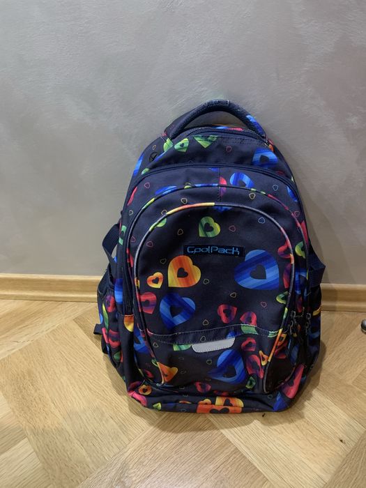 Момичешка раница за училище