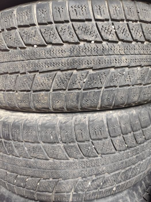 Продам 2 Балона на R16