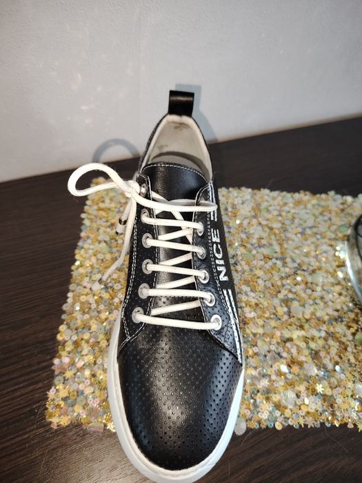 Женская обувь кожаные