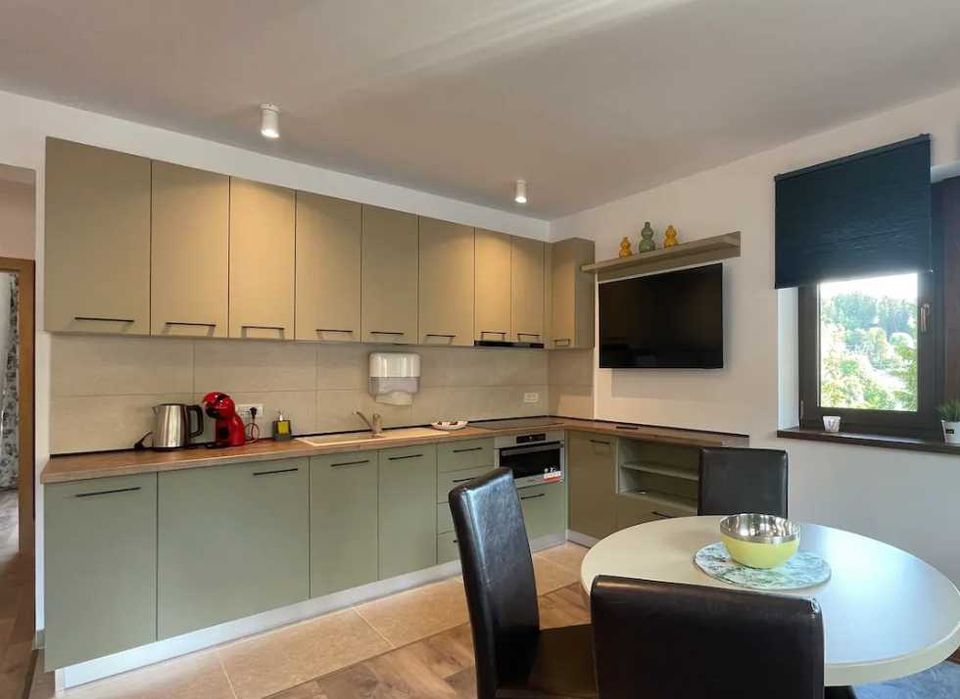 Дава се под наем Двустаен апартамент в Пловдив, Изгрев - 58 кв.м за 219.3 € - Снимка #3