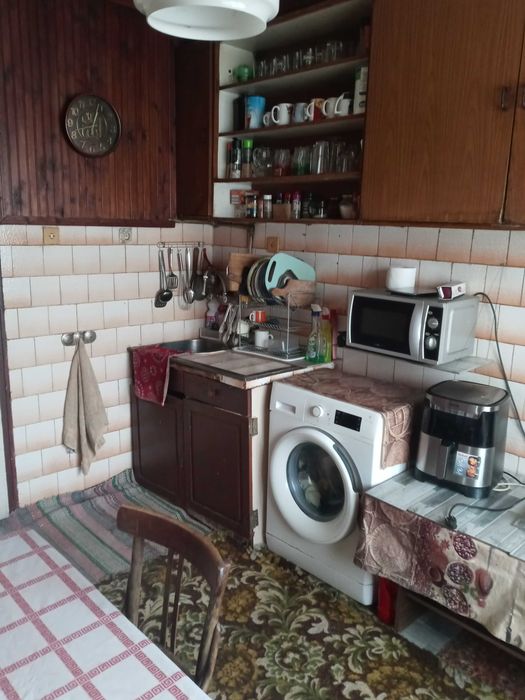 Продава се къща в гр. Кубрат ,община Разград, ул. "Пирин" 14 .