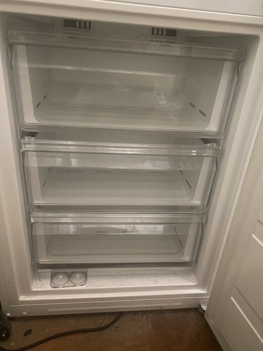 Продаю холодильник