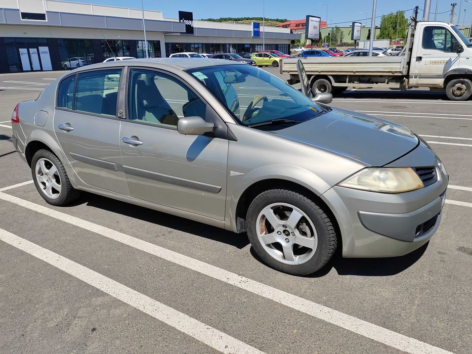 Se vinde Renault Megane II Sedan 1.6 16V benzina   2007 - 113CP