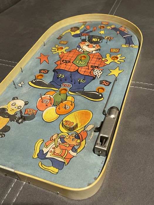 Автентичен, Рядък и Изключителен Флипер игра “Цирк”