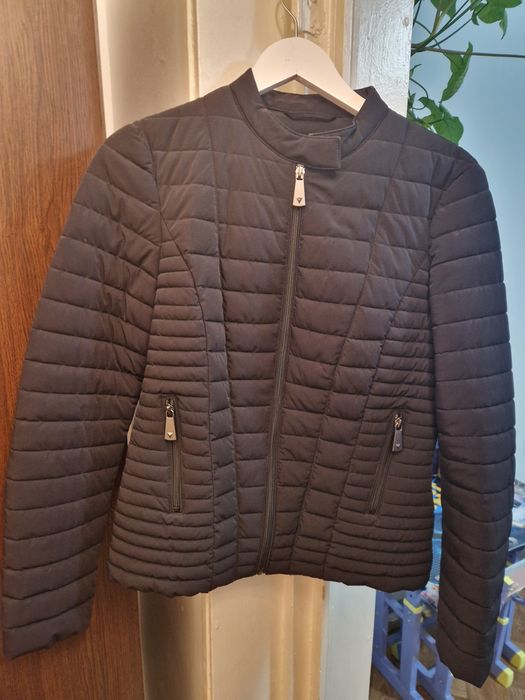 Geaca  Guess  originala