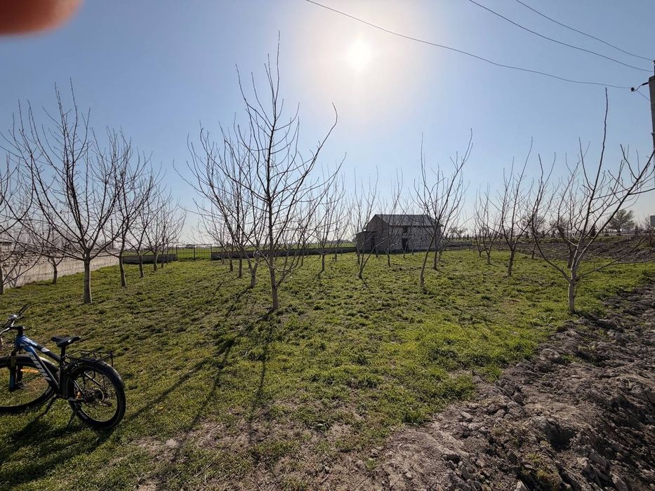 Yer sotladi srocho sotugi  2700$ dan   bervoramiza  dakument fulll