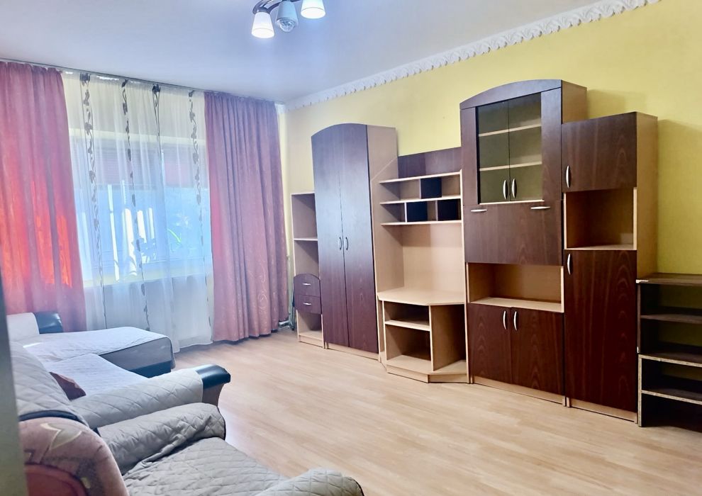 Apartament 3 camere decomandat 65 mp, etaj 2, zona E3,Strada Barajului,