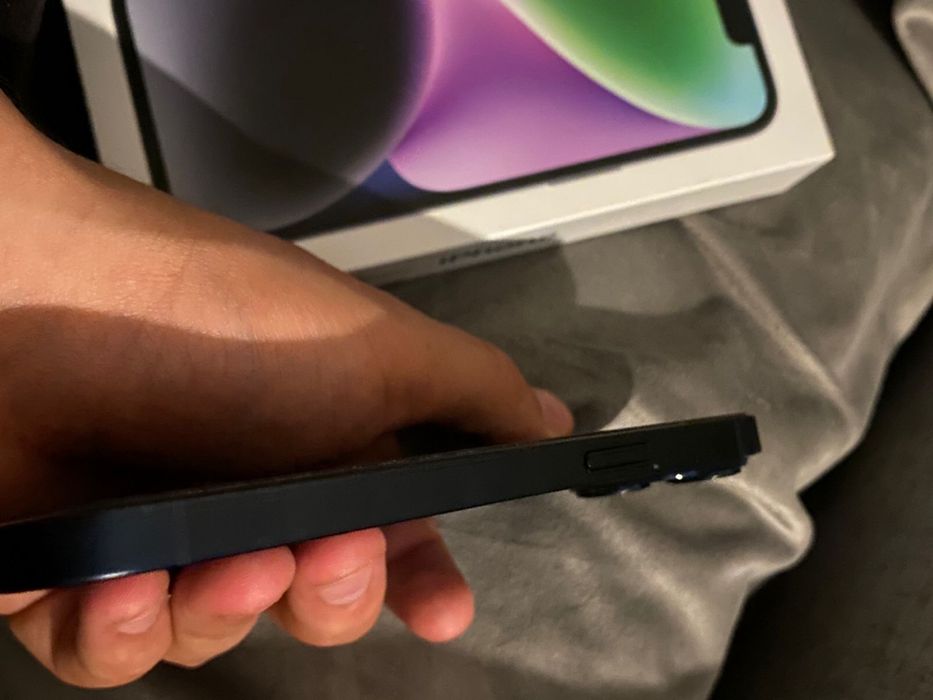 Продам IPhone 14, 128 гб