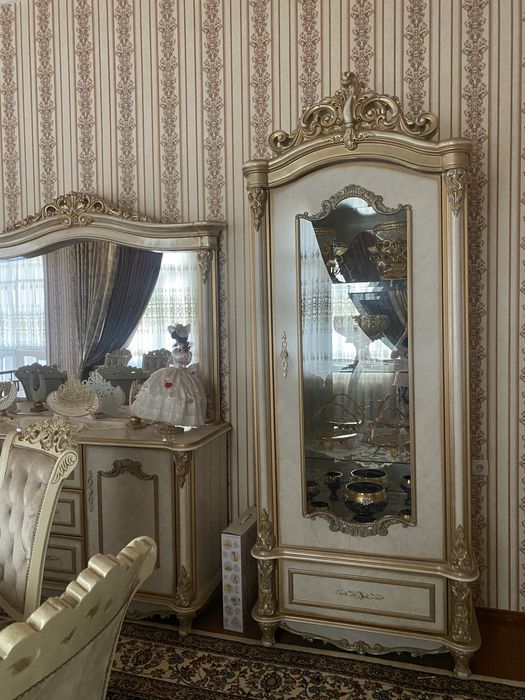 Зал комплект стол стуль пенал комод