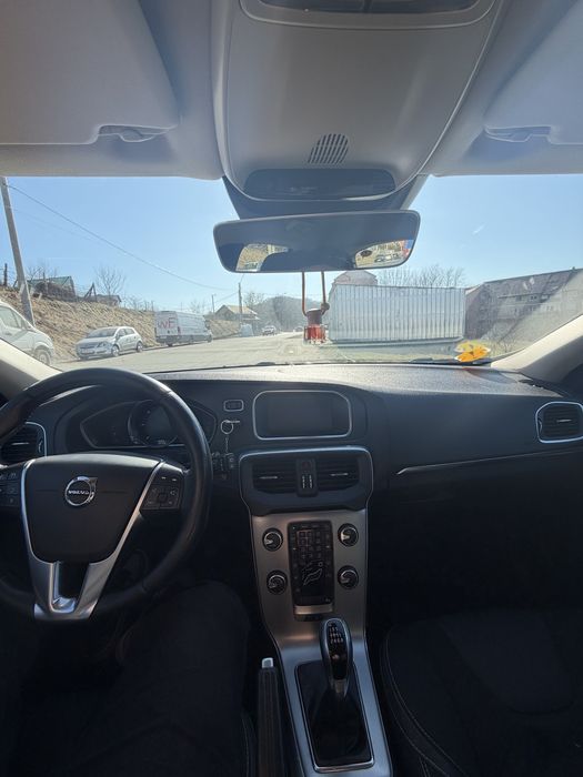 Vand Volvo v40 an fabricatie 2017