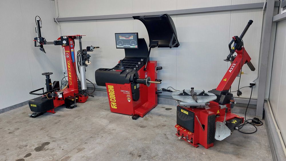 CORGHI - A222  Монтаж /Демонтаж машина за гуми на леки автомобили