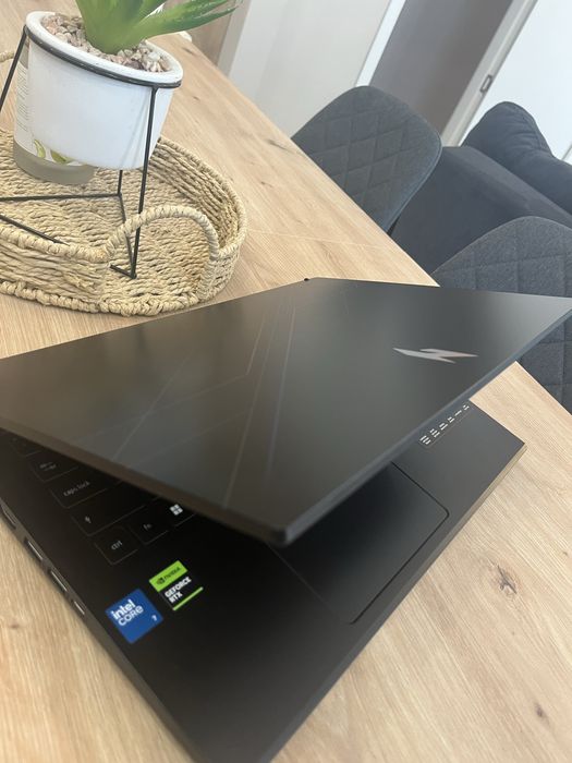 Acer Nitro V 15 ANV15-52-76WR – RTX 4050 / Core 7 / 16GB / 1TB / 165Hz – ГАРАНЦИЯ ДО 04.09.2029 г.
