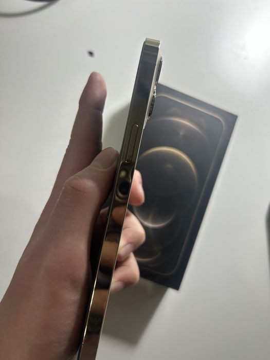 Айфон 12 про макс