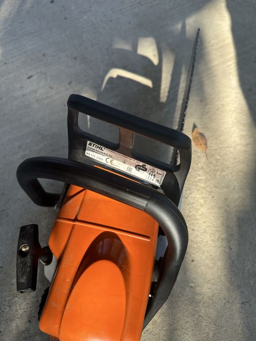 Vând motoferăstrău STIHL  MS 170
