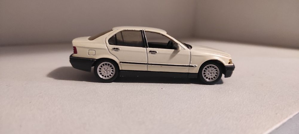 Метални модели BMW E36 1:43