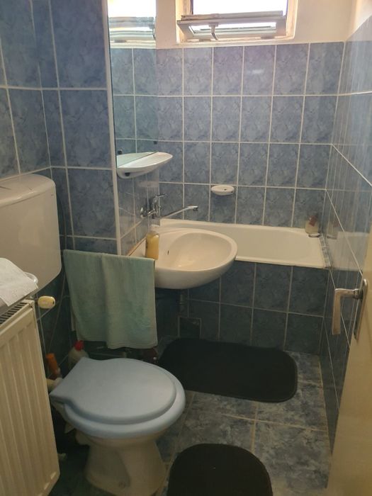 Inchiriez apartament 2 camere nedecomandate