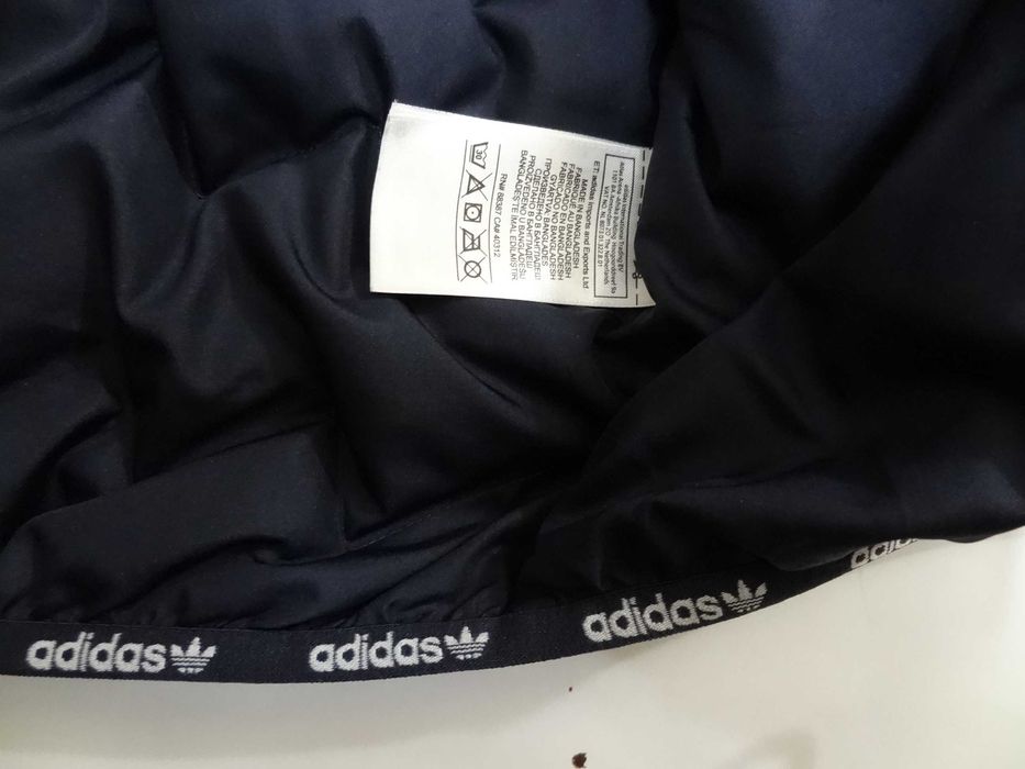 Adidas Originals,размер S,олекотено мъжко пухено яке.