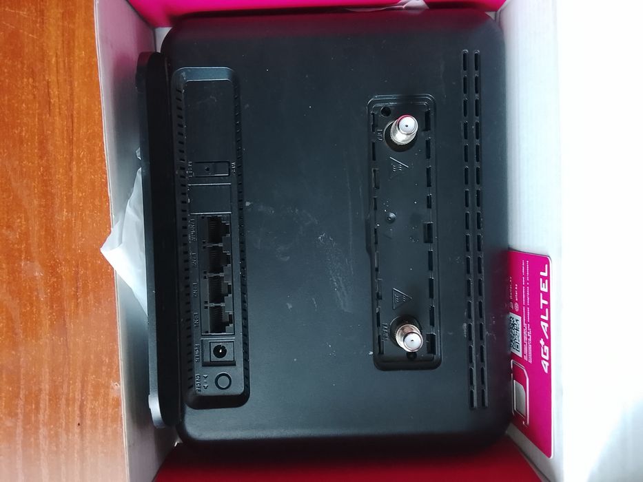 Wi-Fi роутер Altel P28 CPE