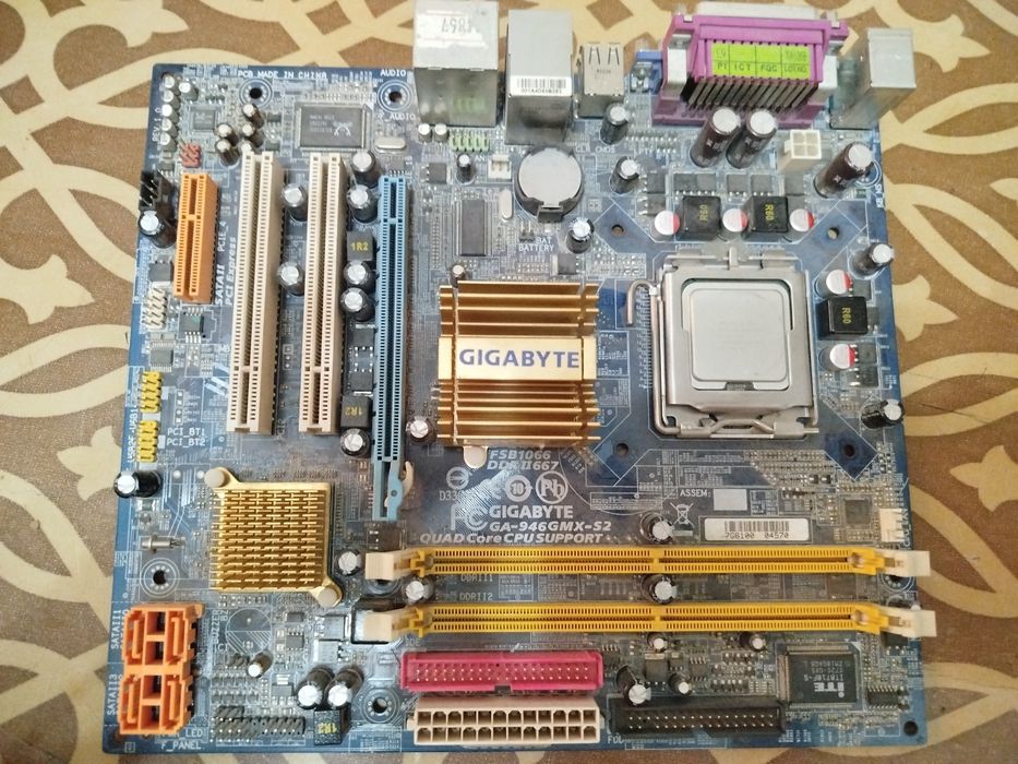 плата Gigabyte GA-946GMX-S2 (платформа Socket LGA775)