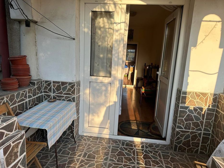 De vânzare în RamnicuValcea Casă / Anexe + Teren 4800M