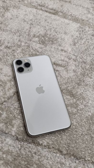 iPhone 11 Pro 64GB - Перфектно състояние (Като нов)