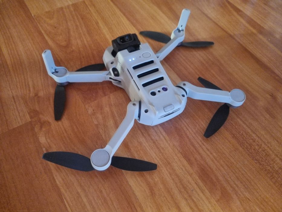 DJI Mini 2 fly more combo