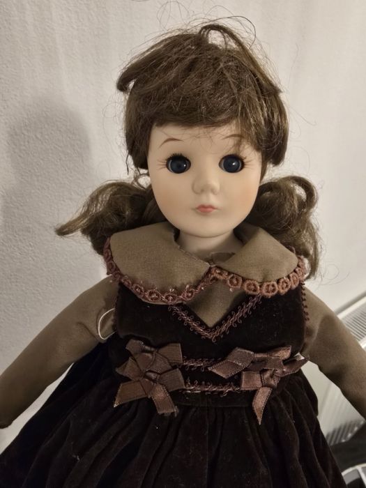 Порцеланова кукла