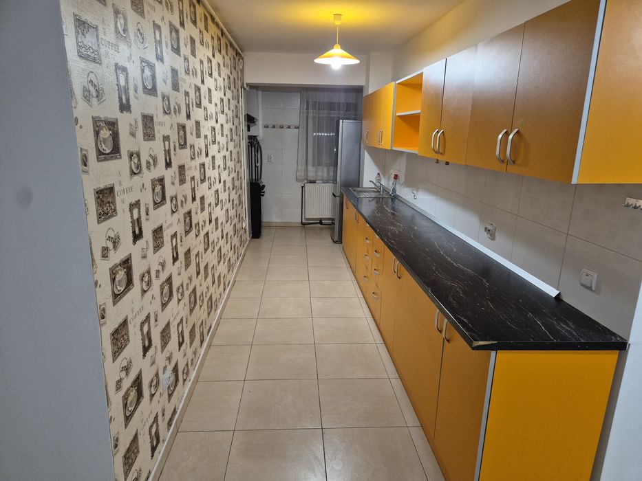 Apartament 2 camere de inchitiat / Centru Ghimbav / Foarte spatios 82 mp