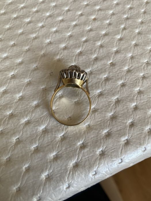 Кольцо с бриллиантами