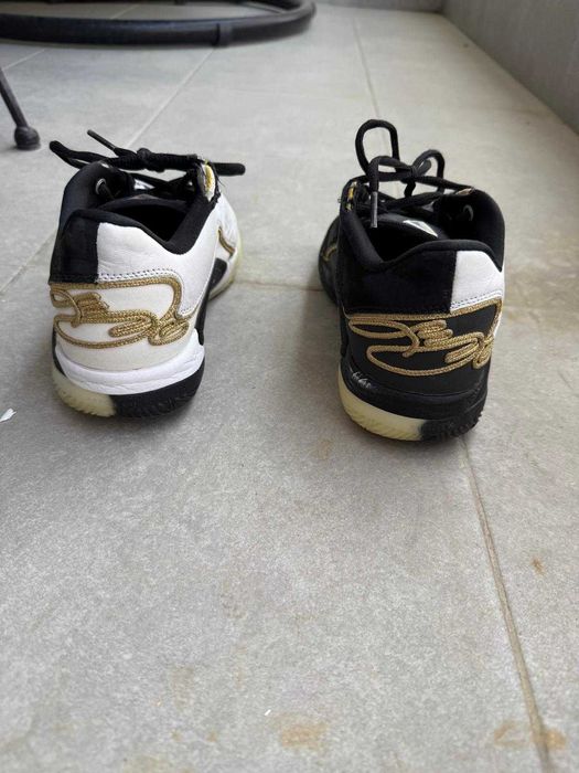 Baschet LeBron XXII Split copii baieti 36.5 marime pret 468