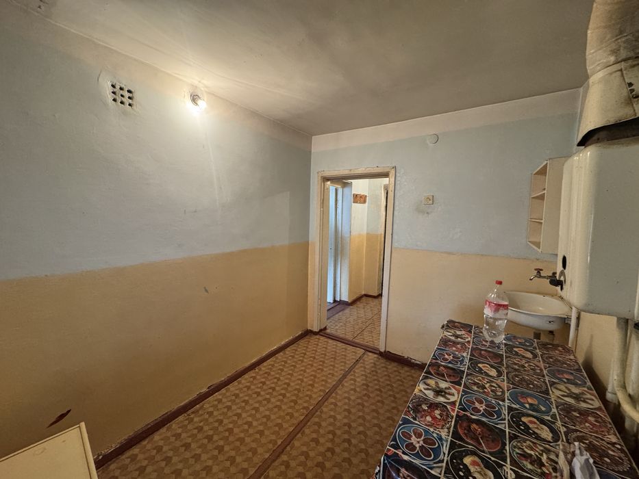 To’ytepada srochno remontsiz 1 xonali kvartira sotiladi!