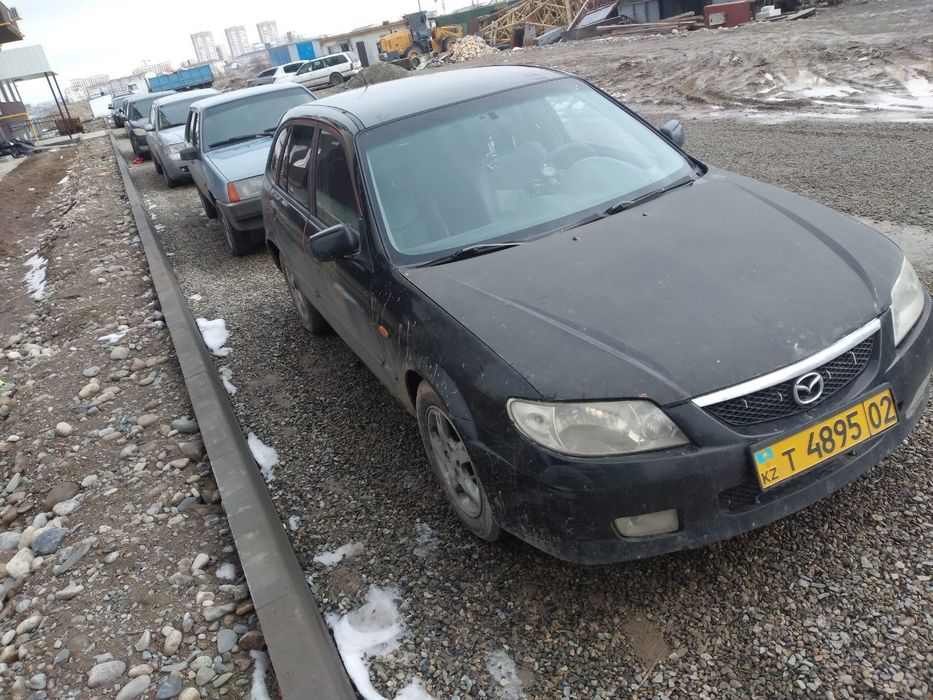 МАЗДА 323 продам 2001 год