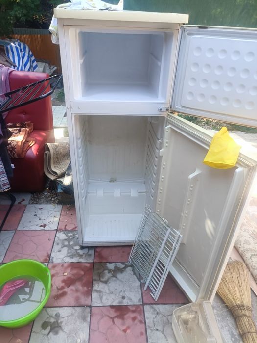 Продам холодильник