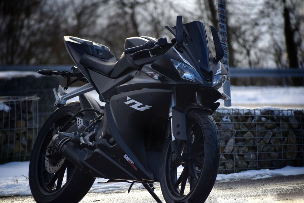 Yamaha yzf 125  Vezi anuntul yzfr125 mt rc rs duke
