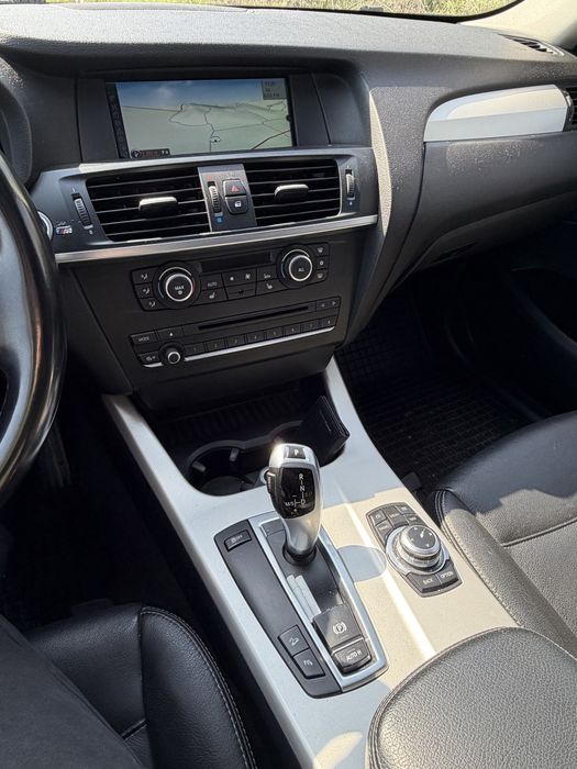 BMW X3 // 2.0 // 2011
