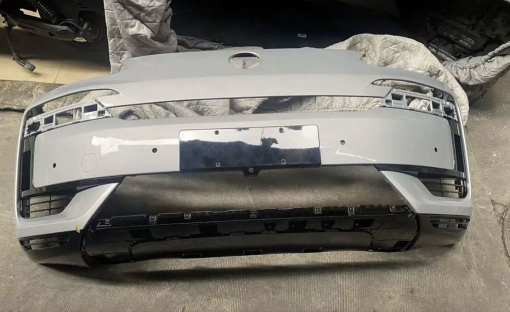 Бампер Denza N9.