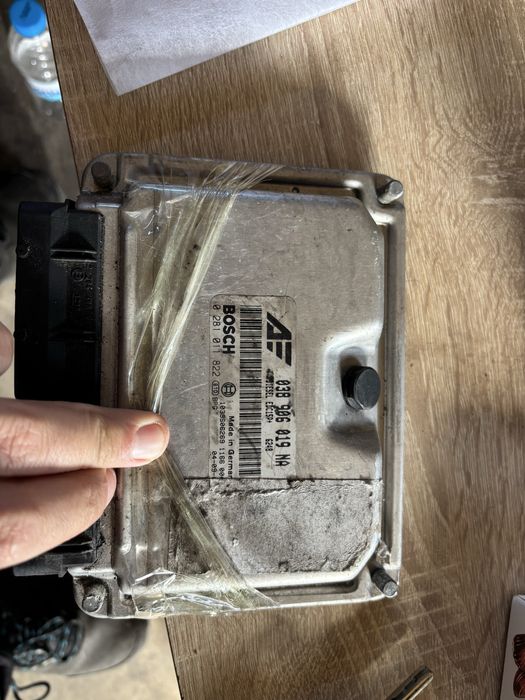 Компютър двигател Vw Шаран 1.9 тди 131кс  2002- 2008г