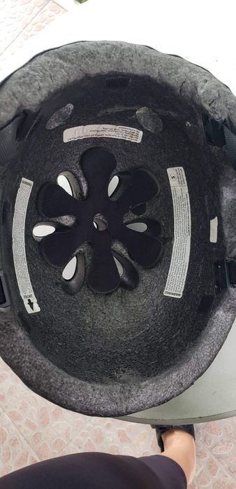 Каска за момче 5 , 6 годишни размер S, марка разкул , със забележки