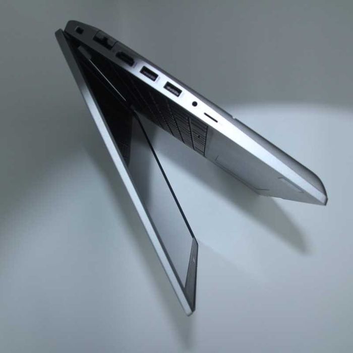 Laptop REFURBISHED Dell Latitude 5521 15.6" FHD, i7-11850H 4.80GHz, 16GB DDR4, 512GB SSD, GeForce MX450 | ComputerSystems.ro