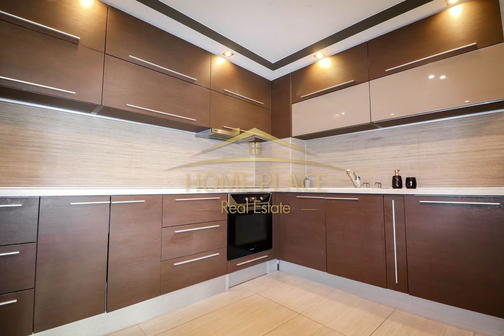 Дава се под наем Тристаен апартамент в Варна, Трошево - 125 кв.м за 747.66 € - Снимка #3