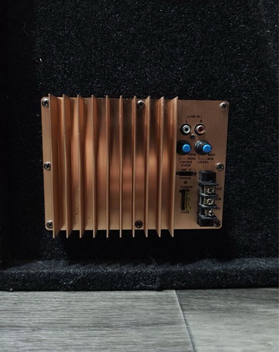 Продам сабуфер Magnum Active